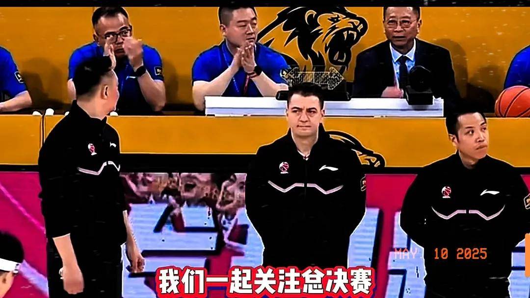 VAR判罚再引争议，内马尔对阵本菲卡裁判判点引发巨大争议